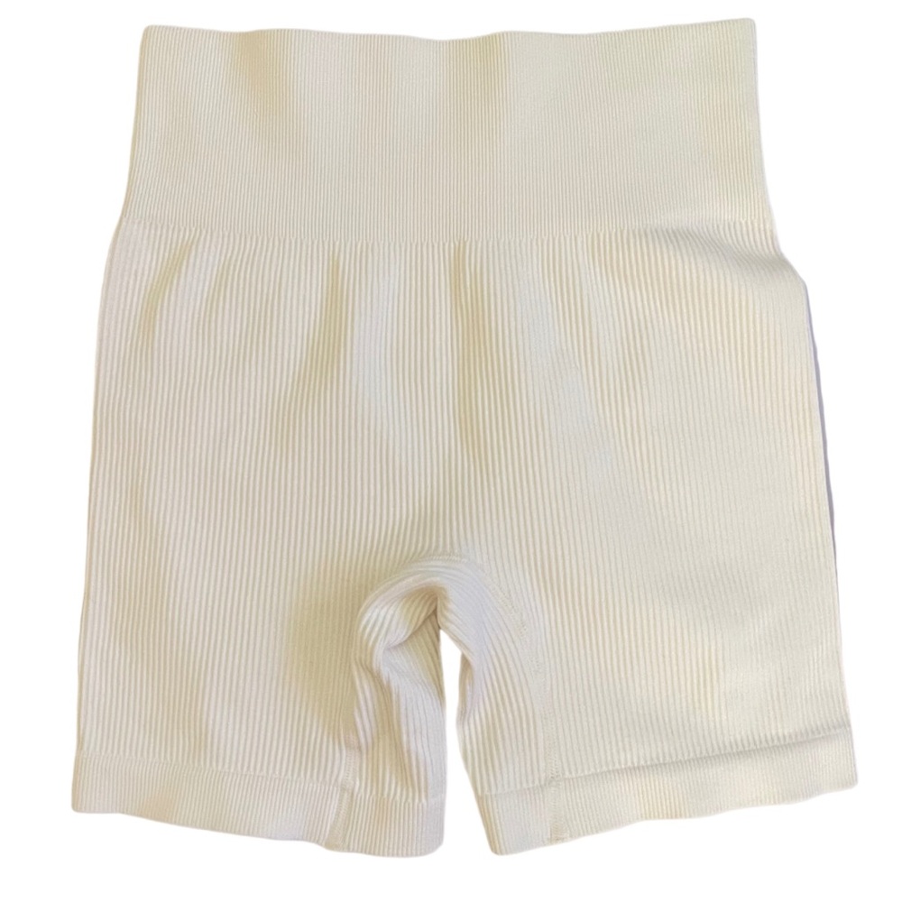 Cream Ribbed Shorts Set - Picture 3 of 3
